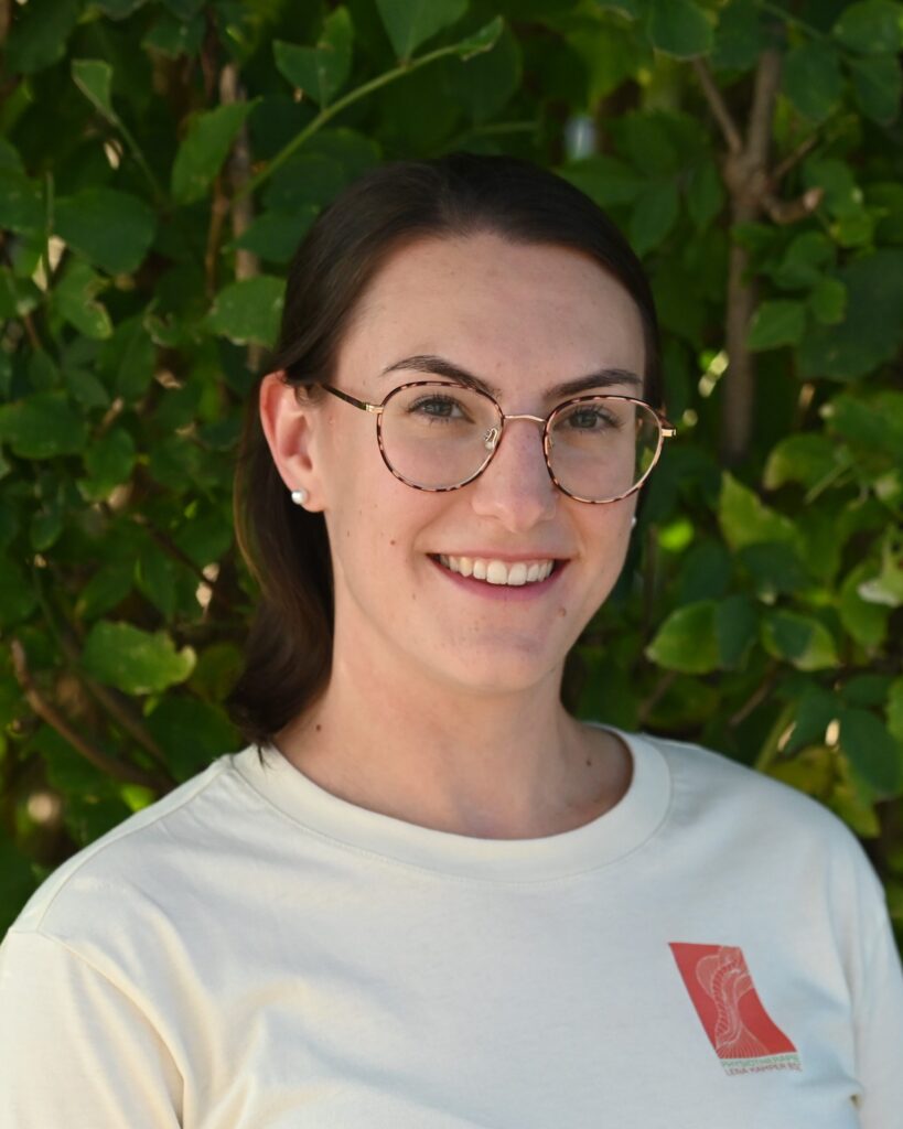 Physiotherapeutin Lena Kamper in ihrer Praxis in Neusiedl am See